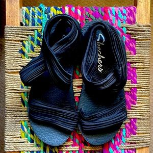 Black soft skechers sandals with yoga mat cushion size 7.